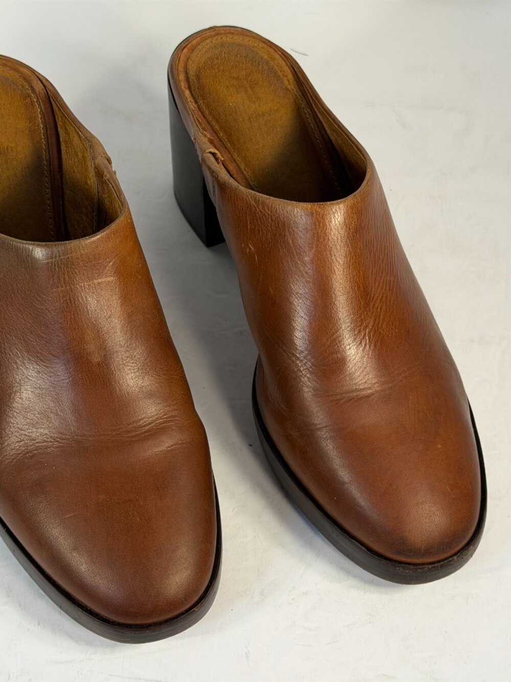 Women's Frye size 9 clogs